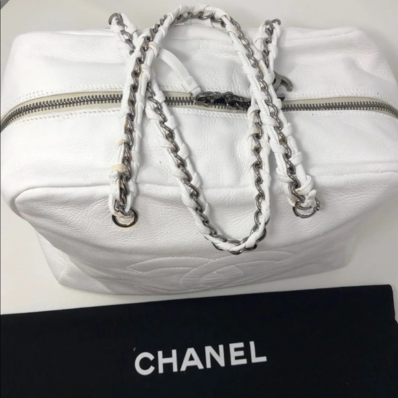 SOLD💎Authentic💎Chanel Modern Chain Bag - Picture 2 of 10